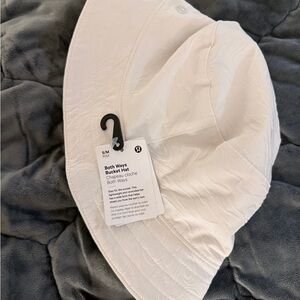 Lululemon Both Ways Bucket Hat - Bone